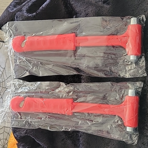 🆕️ Car safety hammer, 2in1 Escape Tool with Window Breaker and Seat belt cutter - Picture 1 of 5